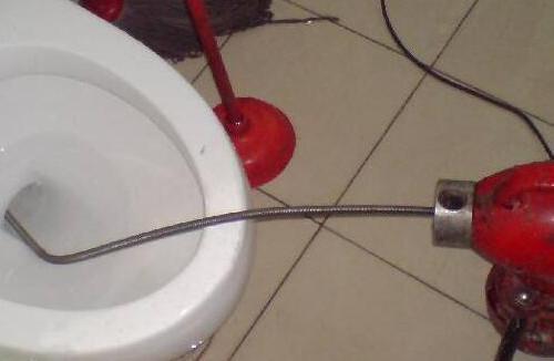 老旧小区管道频繁堵塞？专业疏通解决管网老化问题